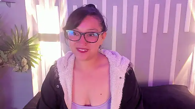 Snapshot of Skye_bluee_ chatting on 20, 9, 2025 Skye bluee online show from 20, 9, 2025