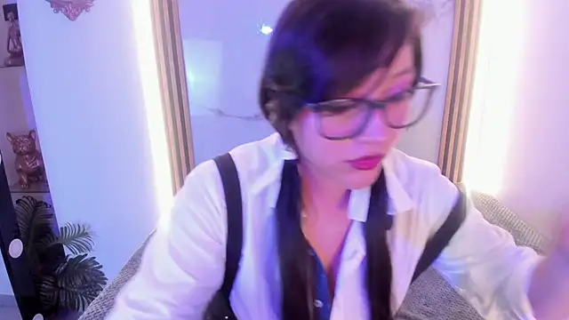 Snapshot of Skye_bluee_ chatting on 3, 10, 2025 Skye bluee online show from 3, 10, 2025