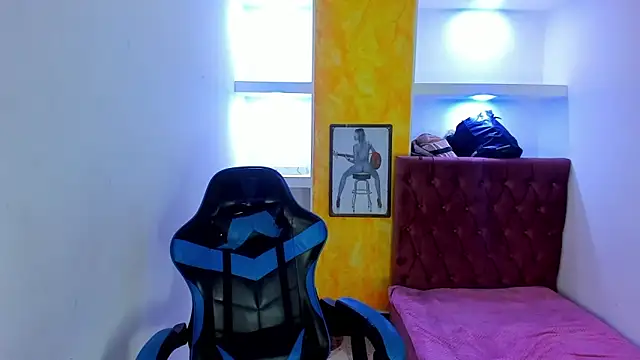 alison moon7 online show from 20, 10, 2025