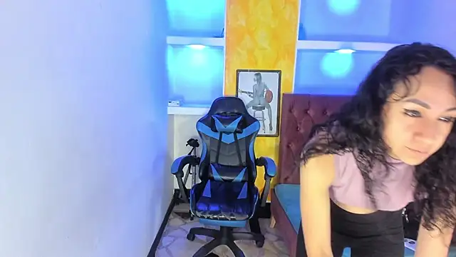 alison moon7 online show from 21, 11, 2025