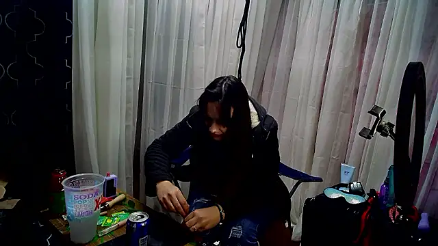 Snapshot of lillylooney chatting on 29, 10, 2025 lillylooney online show from 29, 10, 2025