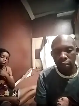 Snapshot of TinnyVsGiant chatting on 26, 10, 2025 TinnyVsGiant online show from 26, 10, 2025