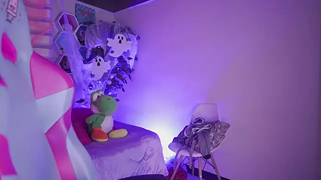 Snapshot of Lana_Dreams_ chatting on 24, 10, 2025 Lana Dreams online show from 24, 10, 2025