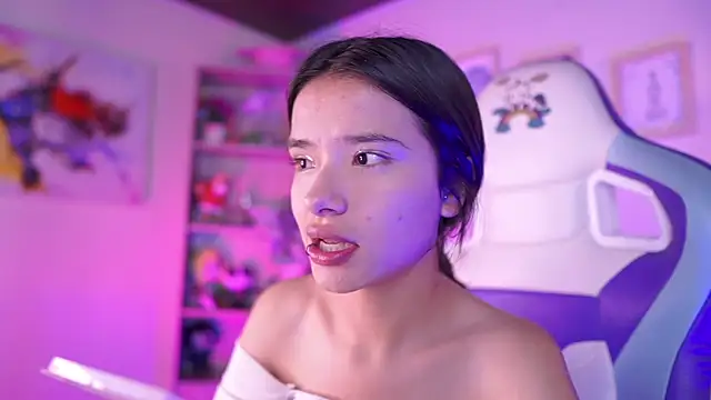 Snapshot of Lana_Dreams_ chatting on 6, 11, 2025 Lana Dreams online show from 6, 11, 2025