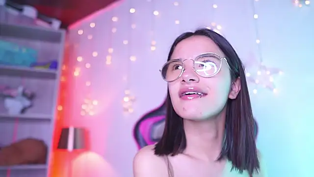 Snapshot of Lana_Dreams_ chatting on 11, 11, 2025 Lana Dreams online show from 11, 11, 2025