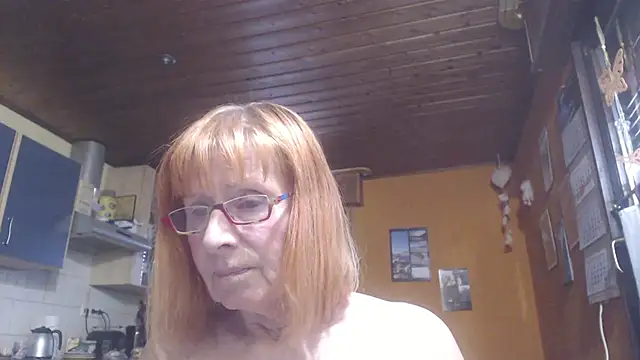 Snapshot of SexySilvie chatting on 24, 6, 2026 SexySilvie online show from 24, 6, 2026