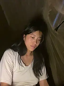 EmLy02 online show from 11, 9, 2025