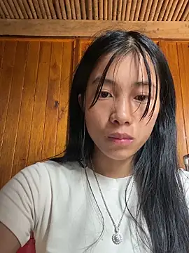 EmLy02 online show from 3, 10, 2025