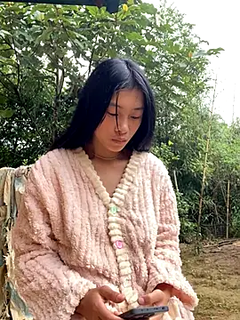 EmLy02 online show from 26, 10, 2025