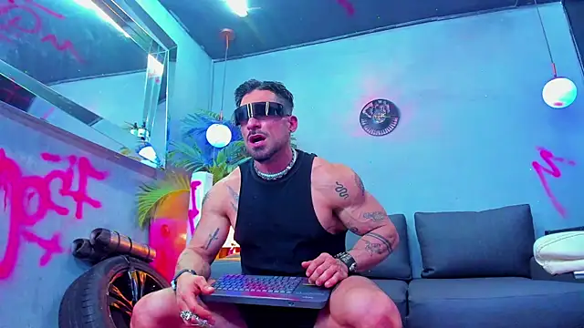 Snapshot of dennis_cox1 chatting on 13, 9, 2025 dennis cox1 online show from 13, 9, 2025