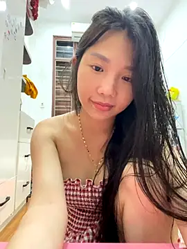 Snapshot of Miumieu chatting on 9, 11, 2025 Miumieu online show from 9, 11, 2025