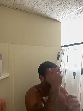 Snapshot of Kingstrokezxx chatting on 13, 11, 2025 Kingstrokezxx online show from 13, 11, 2025