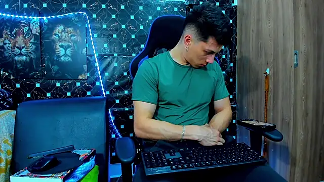 javiersexymann online show from 23, 9, 2025