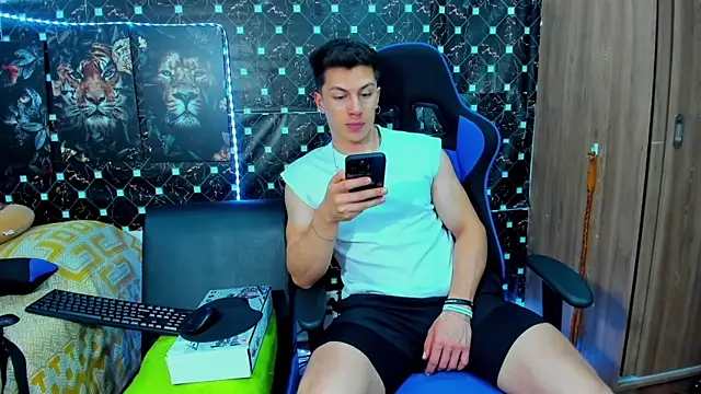 javiersexymann online show from 2, 10, 2025