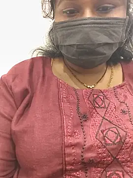 Snapshot of chaitara-reddy chatting on 7, 7, 2026 chaitara-reddy online show from 7, 7, 2026