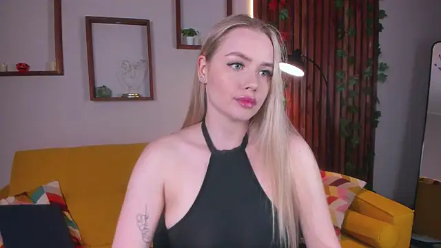 Snapshot of AvroraGoldie chatting on 14, 11, 2025 AvroraGoldie online show from 14, 11, 2025