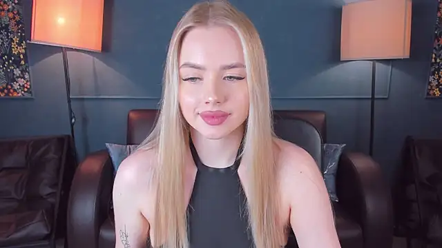 Snapshot of AvroraGoldie chatting on 25, 11, 2025 AvroraGoldie online show from 25, 11, 2025