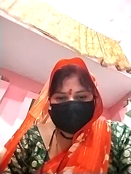 Snapshot of Rajnee33A chatting on 13, 4, 2026 Rajnee33A online show from 13, 4, 2026