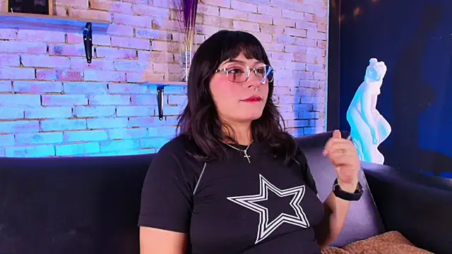 kitty malach online show from 20, 4, 2026