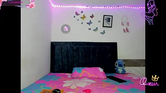 Snapshot of emmie_bunny chatting on 4, 7, 2026 emmie bunny online show from 4, 7, 2026