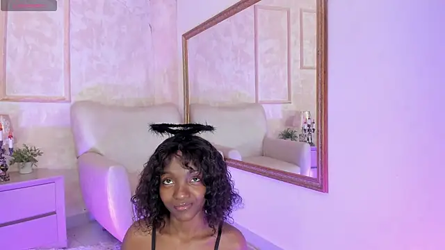 Keirahartz online show from 24, 10, 2025