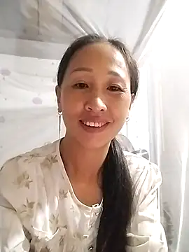 cute love00 online show from 2, 10, 2025