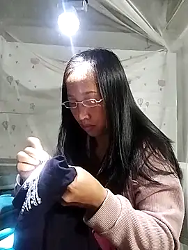 cute love00 online show from 11, 2, 2026