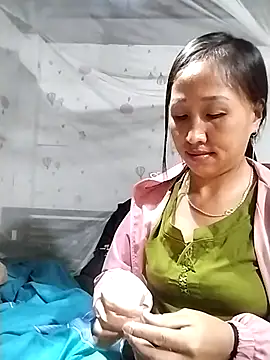 cute love00 online show from 24, 2, 2026