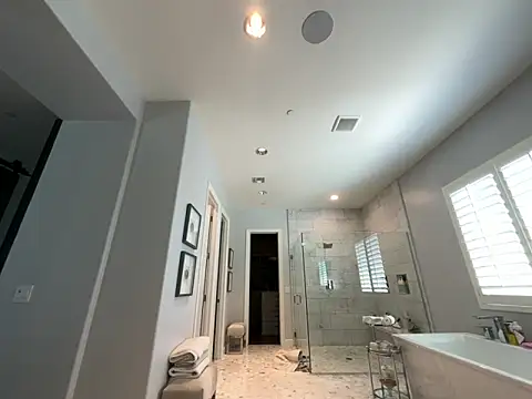 chanelstjames online show from 17, 4, 2026