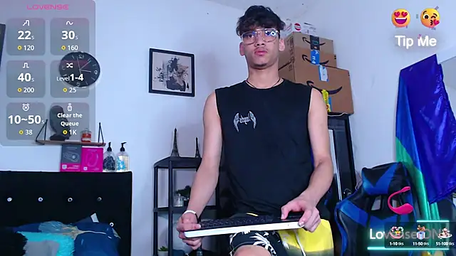 Snapshot of Gael_Jones chatting on 2, 10, 2025 Gael Jones online show from 2, 10, 2025