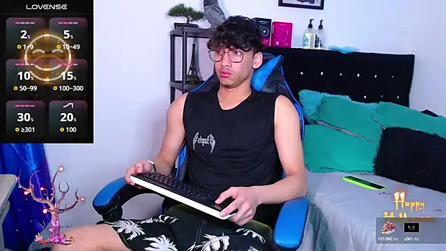 Snapshot of Gael_Jones chatting on 14, 10, 2025 Gael Jones online show from 14, 10, 2025