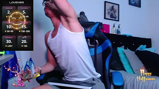 Snapshot of Gael_Jones chatting on 15, 10, 2025 Gael Jones online show from 15, 10, 2025