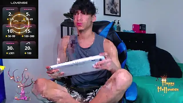 Snapshot of Gael_Jones chatting on 29, 10, 2025 Gael Jones online show from 29, 10, 2025