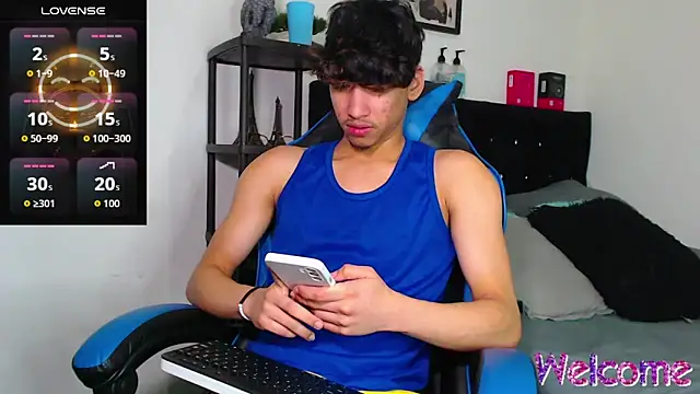 Snapshot of Gael_Jones chatting on 21, 11, 2025 Gael Jones online show from 21, 11, 2025