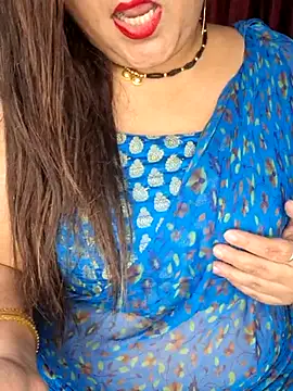 Snapshot of indian-hotmilfs chatting on 15, 11, 2025 indian-hotmilfs online show from 15, 11, 2025