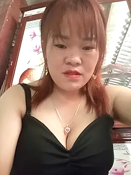 Snapshot of sukabae00 chatting on 12, 10, 2025 sukabae00 online show from 12, 10, 2025