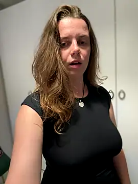 TenderLaGlamor online show from 22, 9, 2025