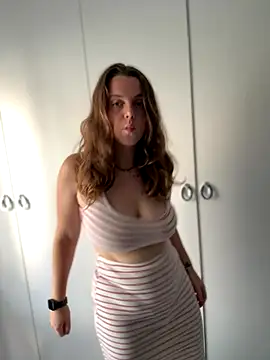 TenderLaGlamor online show from 12, 10, 2025