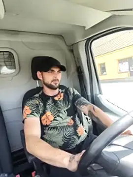 papichulo0099 online show from 9, 6, 2026