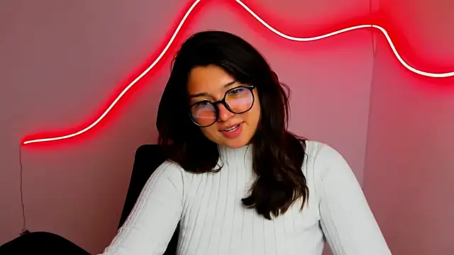 Snapshot of Sandra_Curly chatting on 8, 9, 2025 Sandra Curly online show from 8, 9, 2025