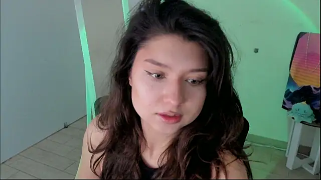 Snapshot of Sandra_Curly chatting on 3, 12, 2025 Sandra Curly online show from 3, 12, 2025