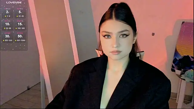 Snapshot of Sandra_Curly chatting on 5, 1, 2026 Sandra Curly online show from 5, 1, 2026