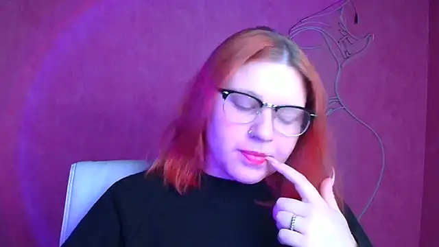 ScarletVixen  online show from 8, 10, 2025