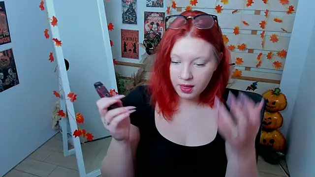 ScarletVixen  online show from 20, 10, 2025
