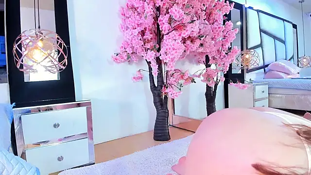 TessaCooper1 online show from 20, 11, 2025