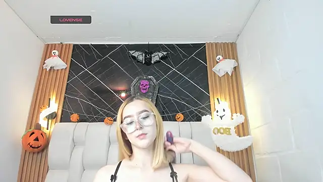 Snapshot of kristal_joi_dl chatting on 26, 10, 2025 kristal joi dl online show from 26, 10, 2025