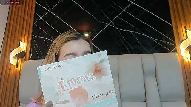 Snapshot of kristal_joi_dl chatting on 6, 11, 2025 kristal joi dl online show from 6, 11, 2025