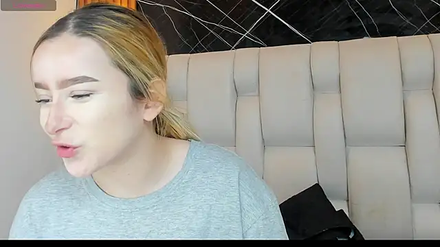 Snapshot of kristal_joi_dl chatting on 12, 11, 2025 kristal joi dl online show from 12, 11, 2025