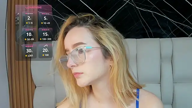 Snapshot of kristal_joi_dl chatting on 23, 11, 2025 kristal joi dl online show from 23, 11, 2025