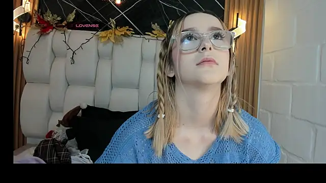 Snapshot of kristal_joi_dl chatting on 16, 12, 2025 kristal joi dl online show from 16, 12, 2025